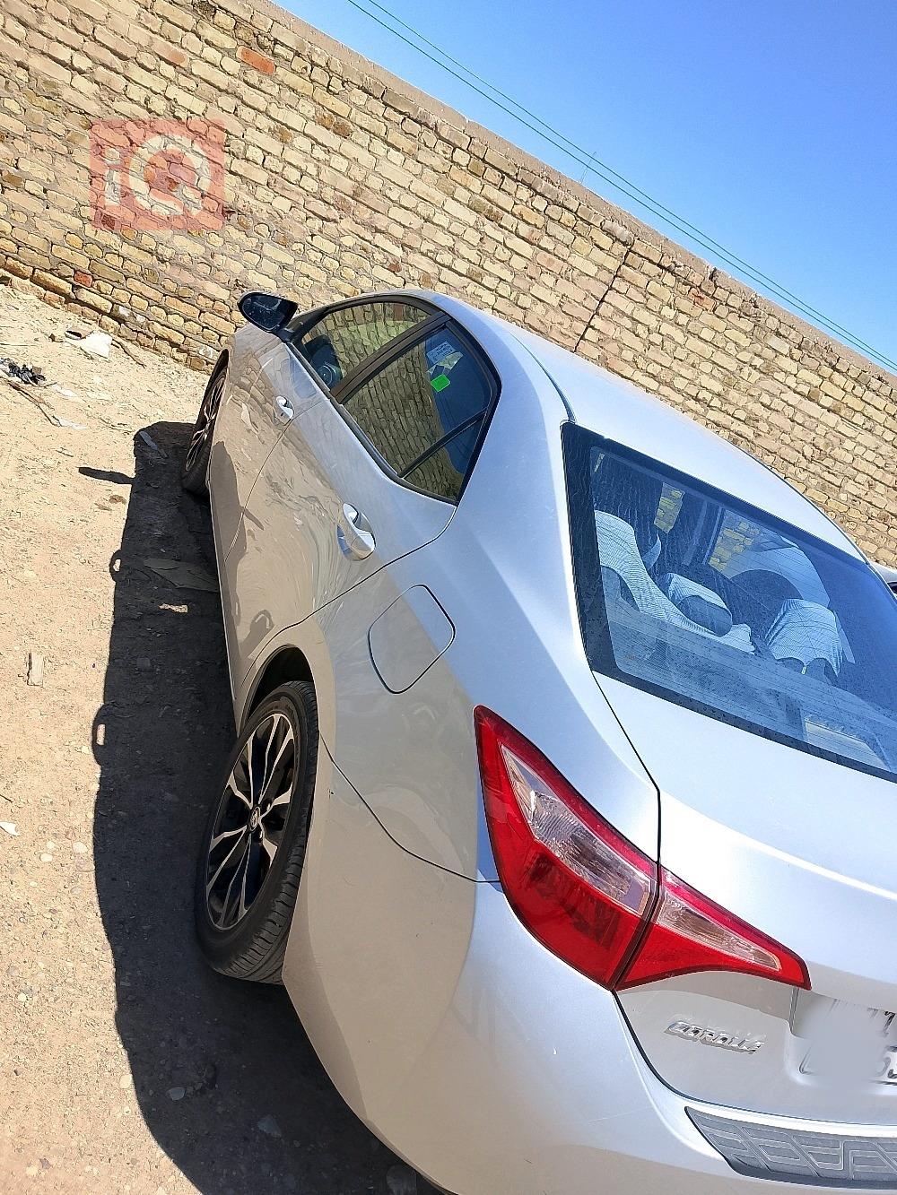 تۆیۆتا کۆرۆلا